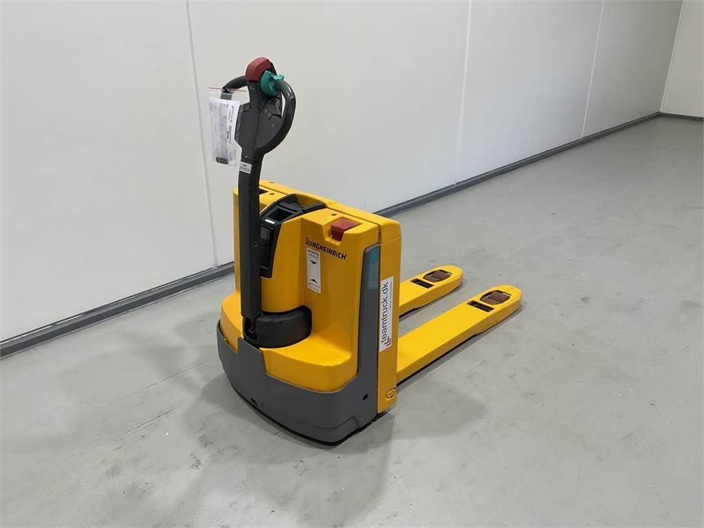 Jungheinrich EJE 112 - Pallet truck: picture 2 Jungheinrich EJE 112 - Pallet truck: picture 2