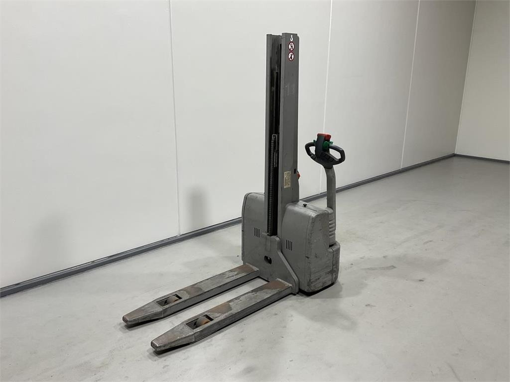 Jungheinrich EMC 10 - Stacker: picture 4 Jungheinrich EMC 10 - Stacker: picture 4