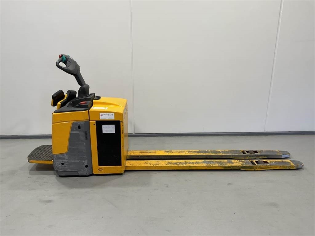 Jungheinrich ERE 225 - Pallet truck: picture 1 Jungheinrich ERE 225 - Pallet truck: picture 1