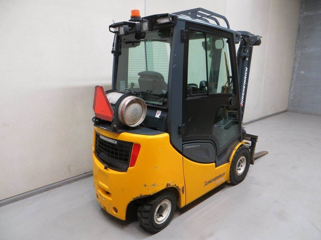 Jungheinrich TFG 320S - LPG forklift: picture 3 Jungheinrich TFG 320S - LPG forklift: picture 3
