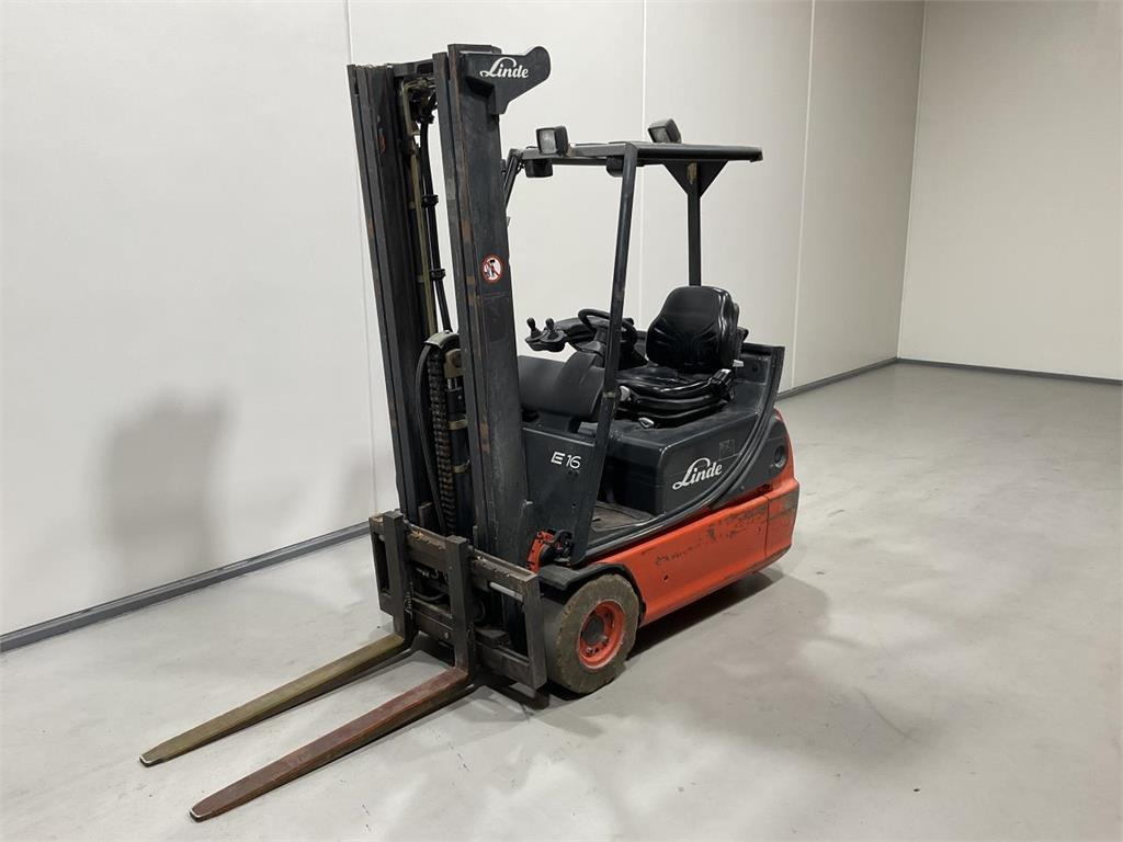 Linde E16C-02 - Electric forklift: picture 4 Linde E16C-02 - Electric forklift: picture 4