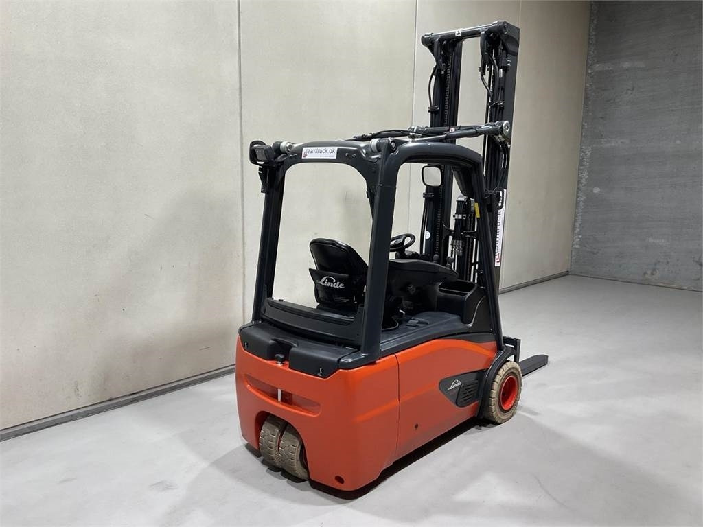 Linde E20-02  - Electric forklift: picture 2 Linde E20-02  - Electric forklift: picture 2
