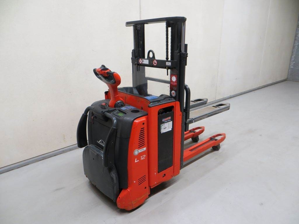 Linde L12L AP - Stacker: picture 4 Linde L12L AP - Stacker: picture 4