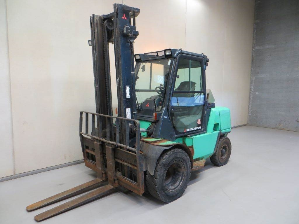 Mitsubishi FD45K - Diesel forklift: picture 3 Mitsubishi FD45K - Diesel forklift: picture 3