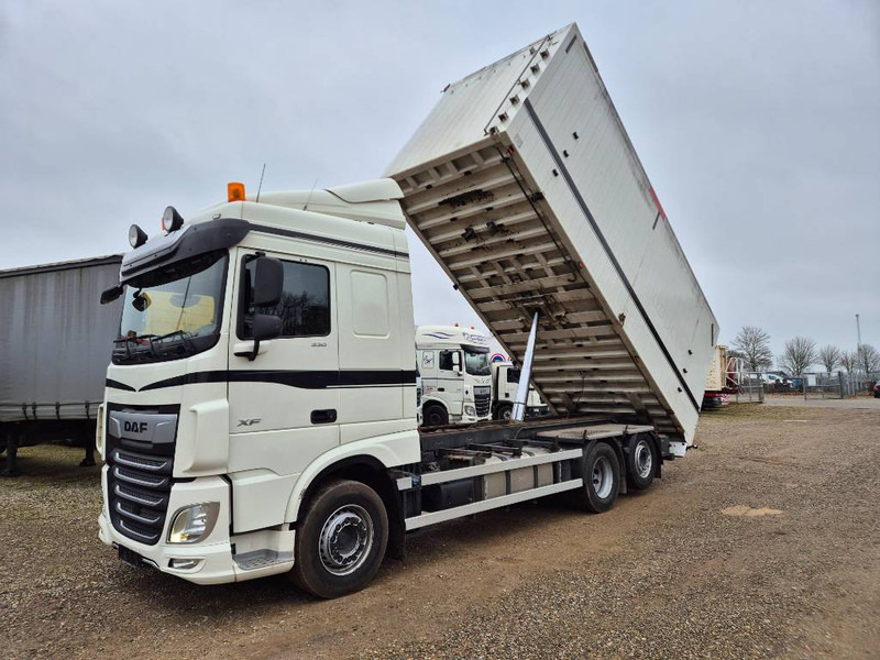 DAF XF 530 6x2 //Volume tipper// - Tipper: picture 1 DAF XF 530 6x2 //Volume tipper// - Tipper: picture 1