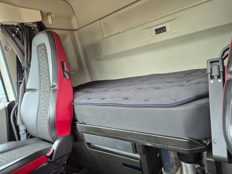 Tractor unit Volvo FH 500 // Nysynet // Hydraulik // ACC: picture 13