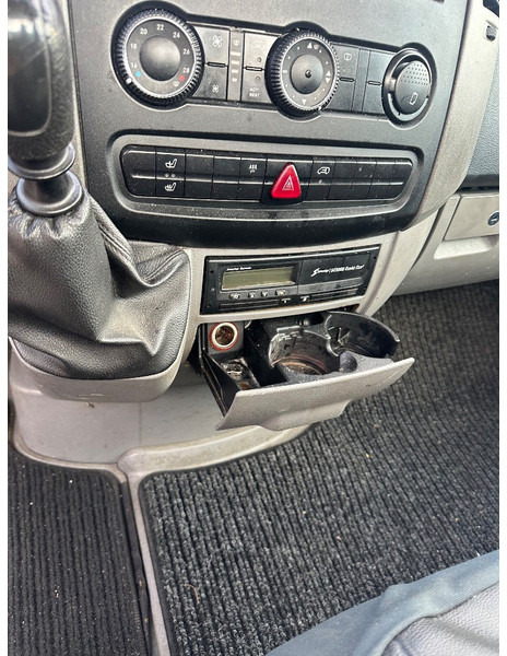 Volkswagen Crafter 2.5 TDI Car transporter - Panel van: picture 5 Volkswagen Crafter 2.5 TDI Car transporter - Panel van: picture 5