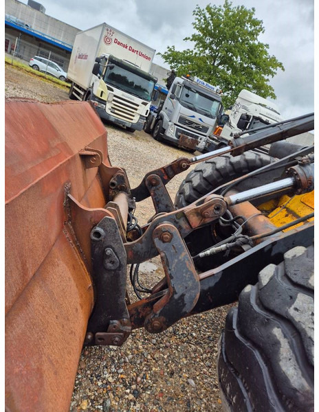 Wheel loader Volvo BM 4300: picture 8