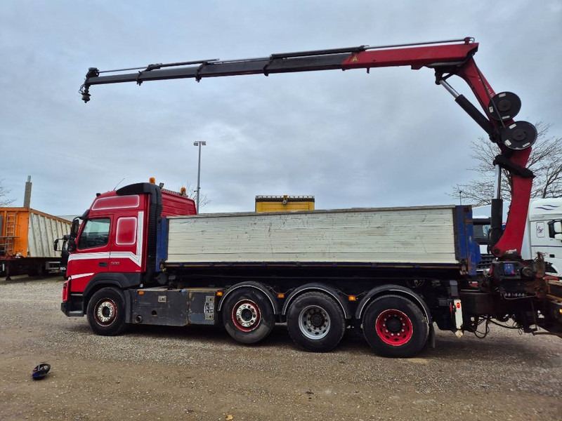 Volvo FMX 500 8x4/4 // HMF 2120 K4 // 3 side tipper - Crane truck: picture 3 Volvo FMX 500 8x4/4 // HMF 2120 K4 // 3 side tipper - Crane truck: picture 3