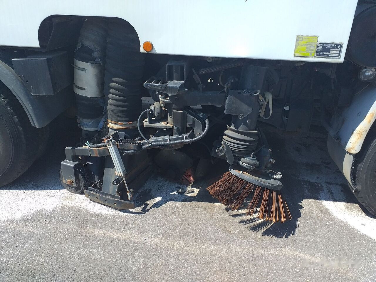 Renault MIDLINER 180 - Road sweeper: picture 4 Renault MIDLINER 180 - Road sweeper: picture 4