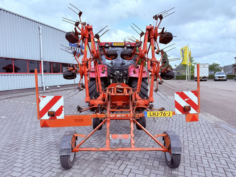 Kuhn GF8501 T - Tedder/ Rake: picture 4 Kuhn GF8501 T - Tedder/ Rake: picture 4