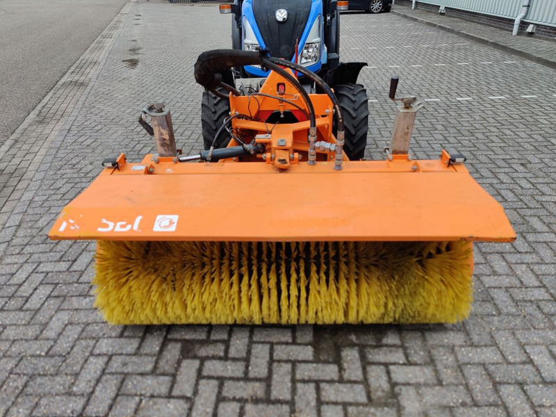 Nesbo HF1600S Veegmachine - Broom for Municipal/ Special vehicle: picture 5 Nesbo HF1600S Veegmachine - Broom for Municipal/ Special vehicle: picture 5