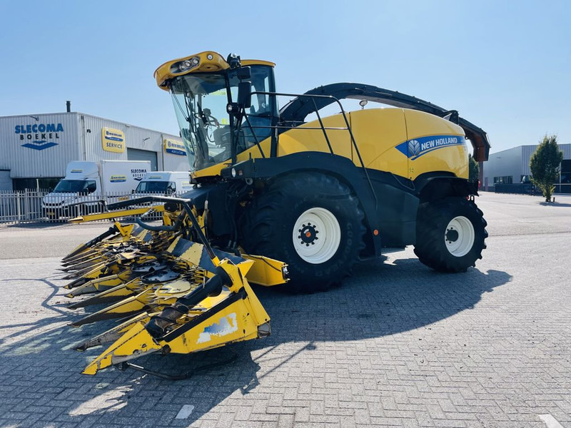 New Holland FR700 Forage Harvester 10 Row header - Forage harvester: picture 5 New Holland FR700 Forage Harvester 10 Row header - Forage harvester: picture 5