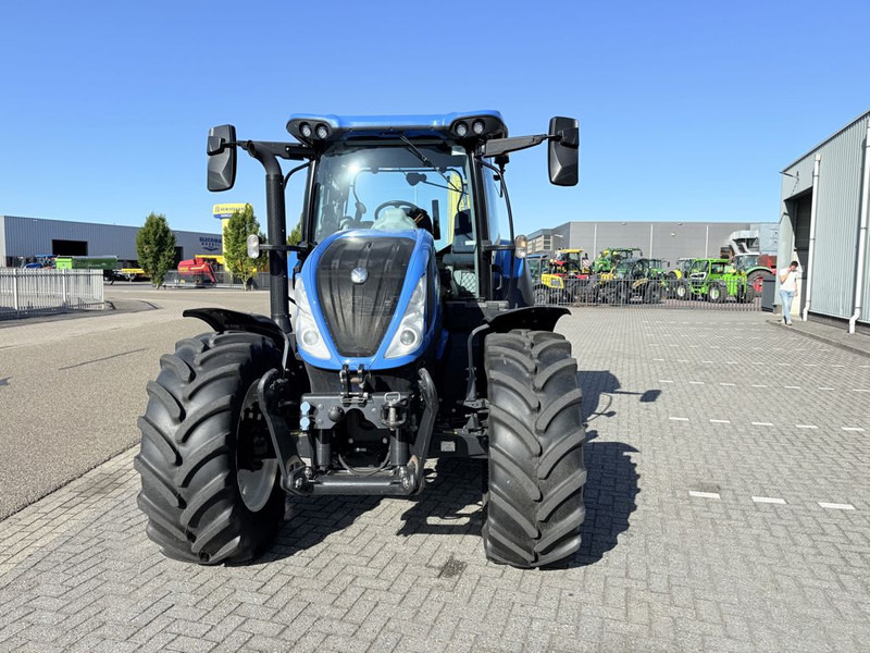 New Holland T5.140 Dynamic Command - Farm tractor: picture 5 New Holland T5.140 Dynamic Command - Farm tractor: picture 5