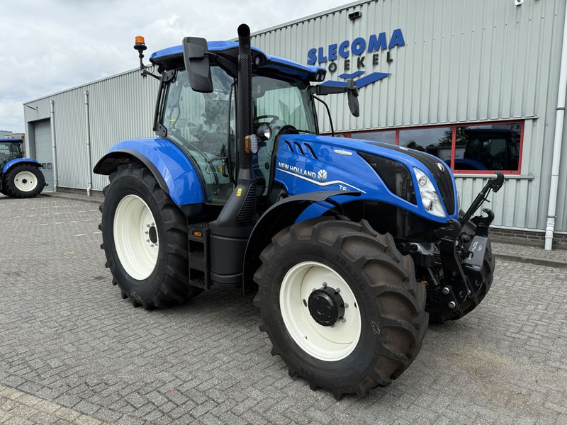 New Holland T6.145 AC STAGE V - Farm tractor: picture 4 New Holland T6.145 AC STAGE V - Farm tractor: picture 4