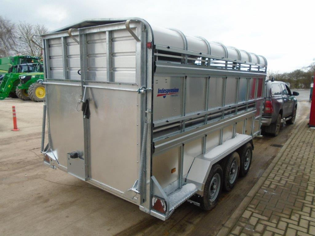 Indespension LT35146TRI - Livestock trailer: picture 3 Indespension LT35146TRI - Livestock trailer: picture 3