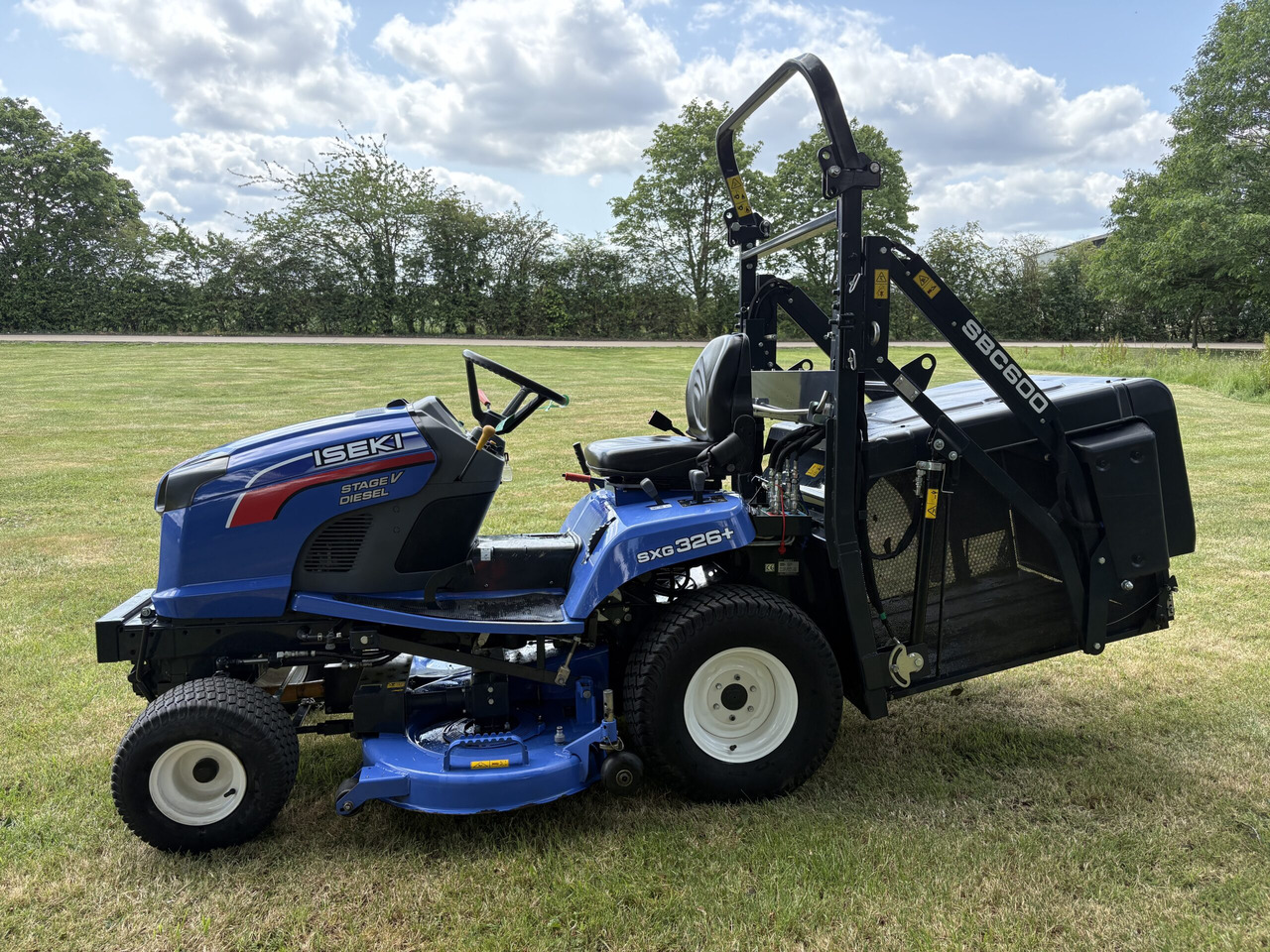 Iseki SXG326+ Commercial Cut & Collect - Garden mower: picture 2 Iseki SXG326+ Commercial Cut & Collect - Garden mower: picture 2