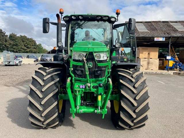 JOHN DEERE 6155R - Farm tractor: picture 4 JOHN DEERE 6155R - Farm tractor: picture 4