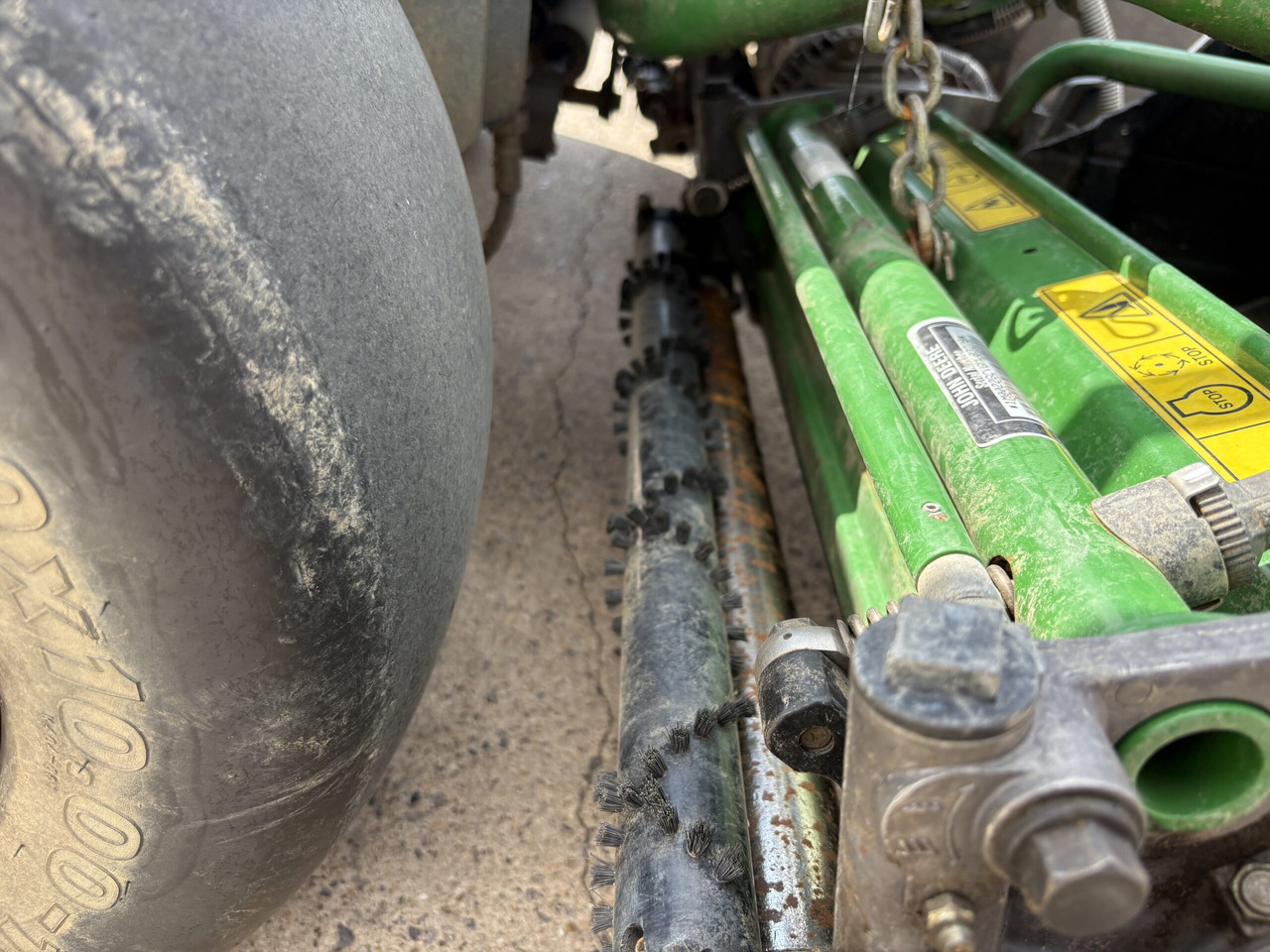 Garden mower John Deere 2500E Greens Triple: picture 7