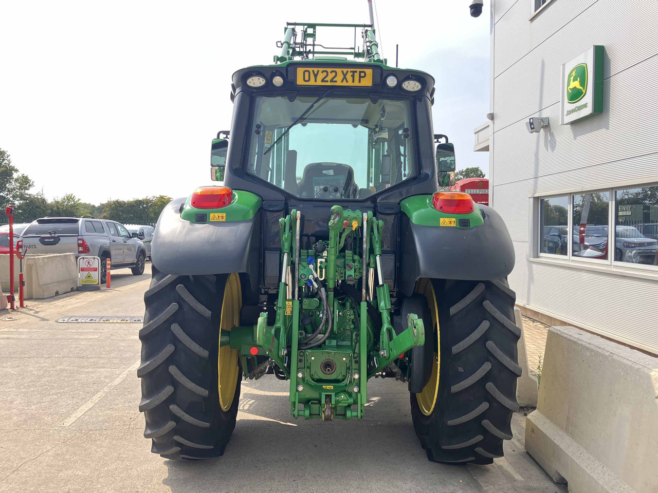 John Deere 6120M + 623R Loader - Farm tractor: picture 4 John Deere 6120M + 623R Loader - Farm tractor: picture 4