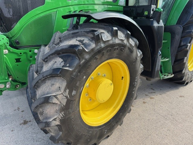 John Deere 6155M - Farm tractor: picture 2 John Deere 6155M - Farm tractor: picture 2