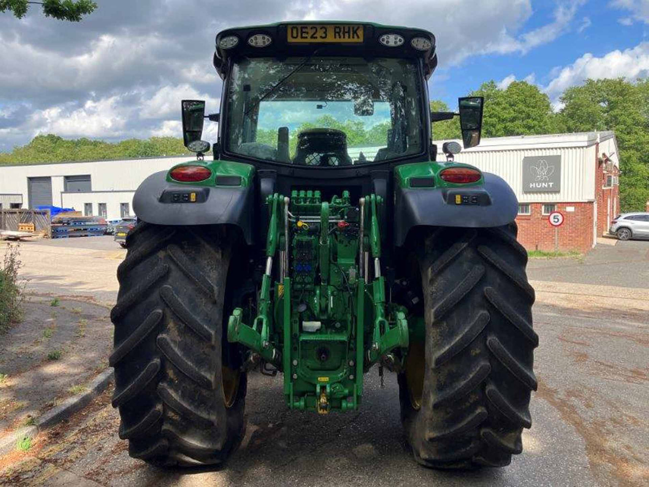 John Deere 6R 185 - Farm tractor: picture 5 John Deere 6R 185 - Farm tractor: picture 5