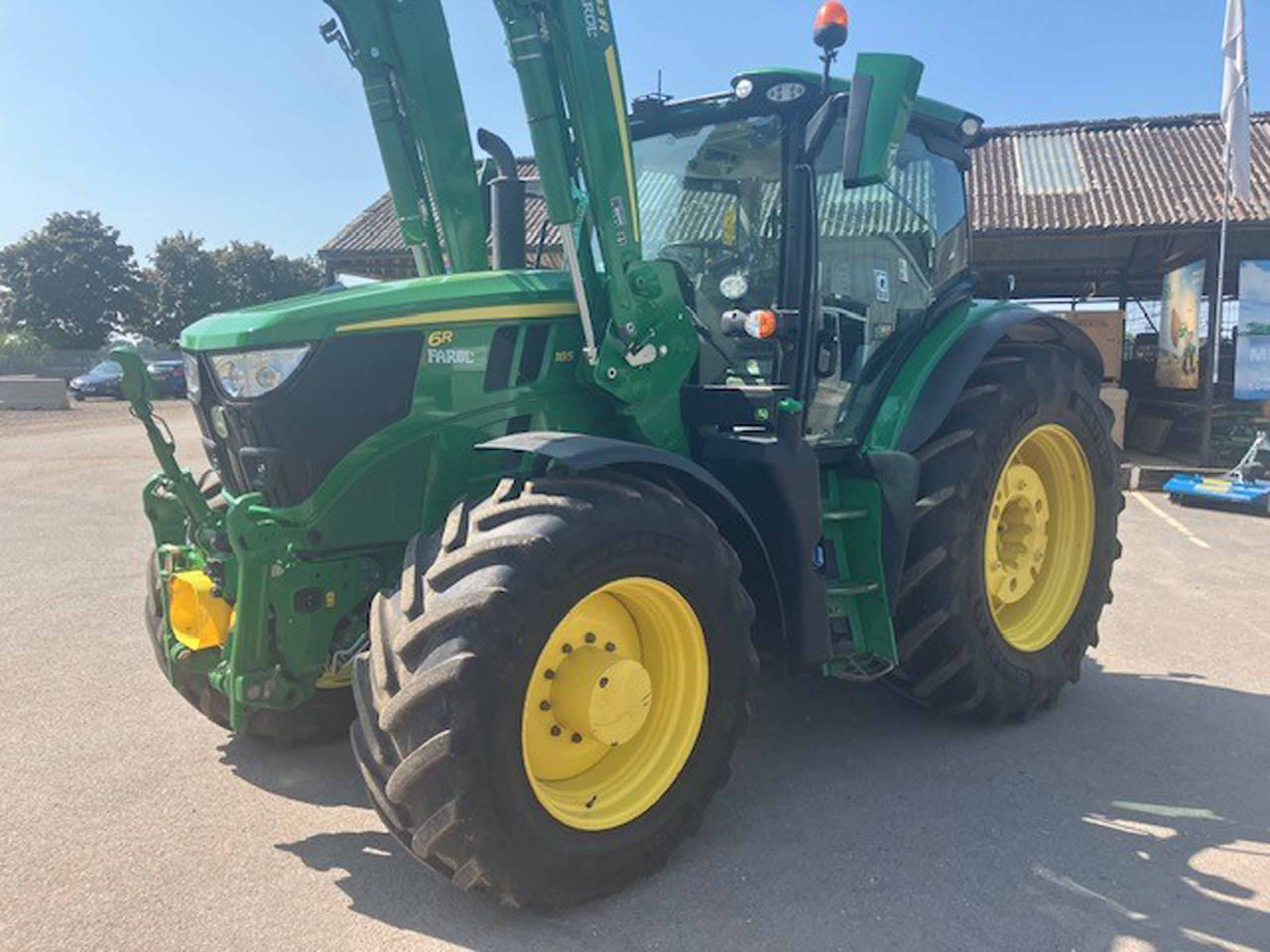 John Deere 6R 185 - Farm tractor: picture 1 John Deere 6R 185 - Farm tractor: picture 1