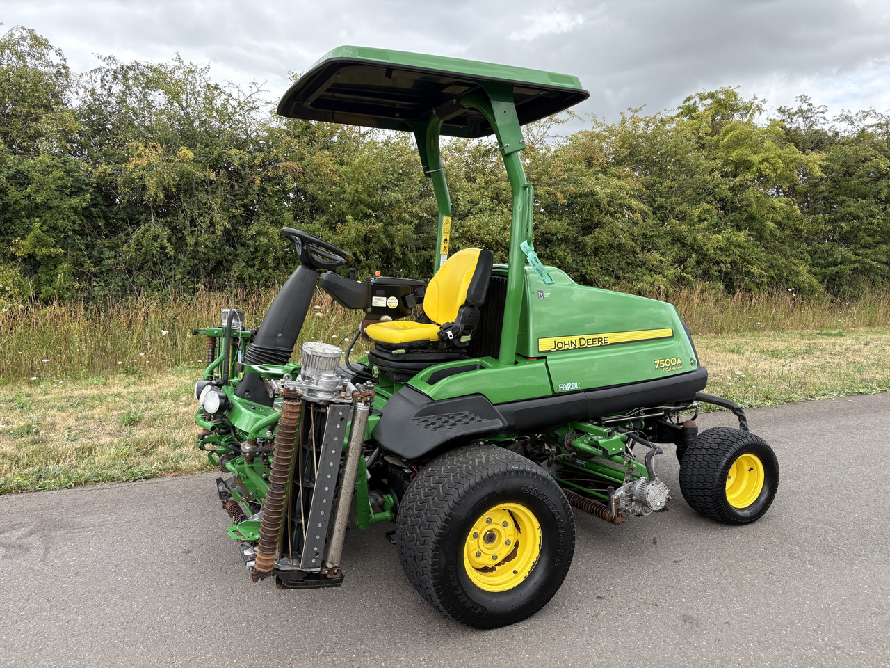John Deere 7500AE Fairway Mower - Garden mower: picture 1 John Deere 7500AE Fairway Mower - Garden mower: picture 1
