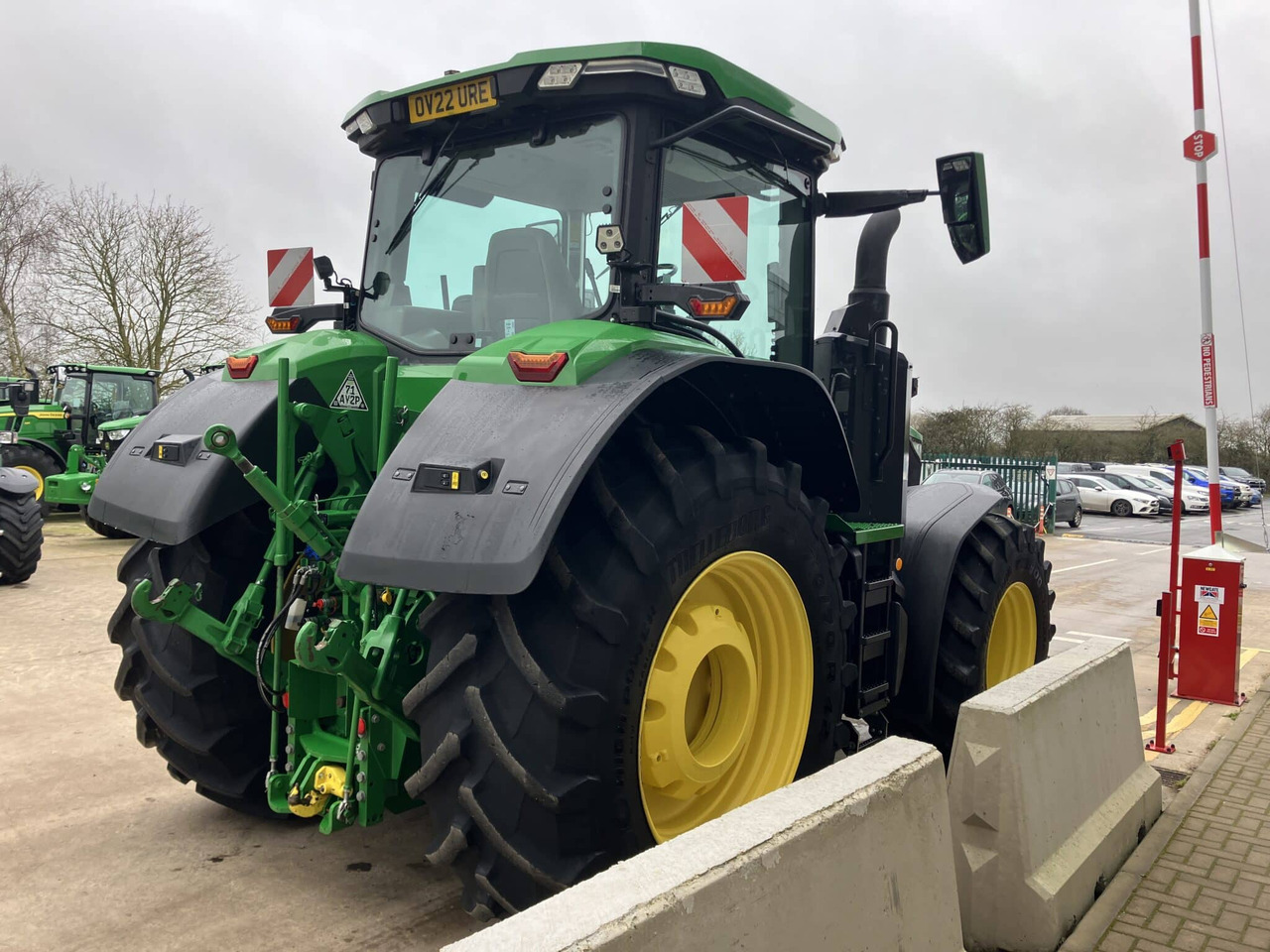 John Deere 7R 310 - Farm tractor: picture 5 John Deere 7R 310 - Farm tractor: picture 5