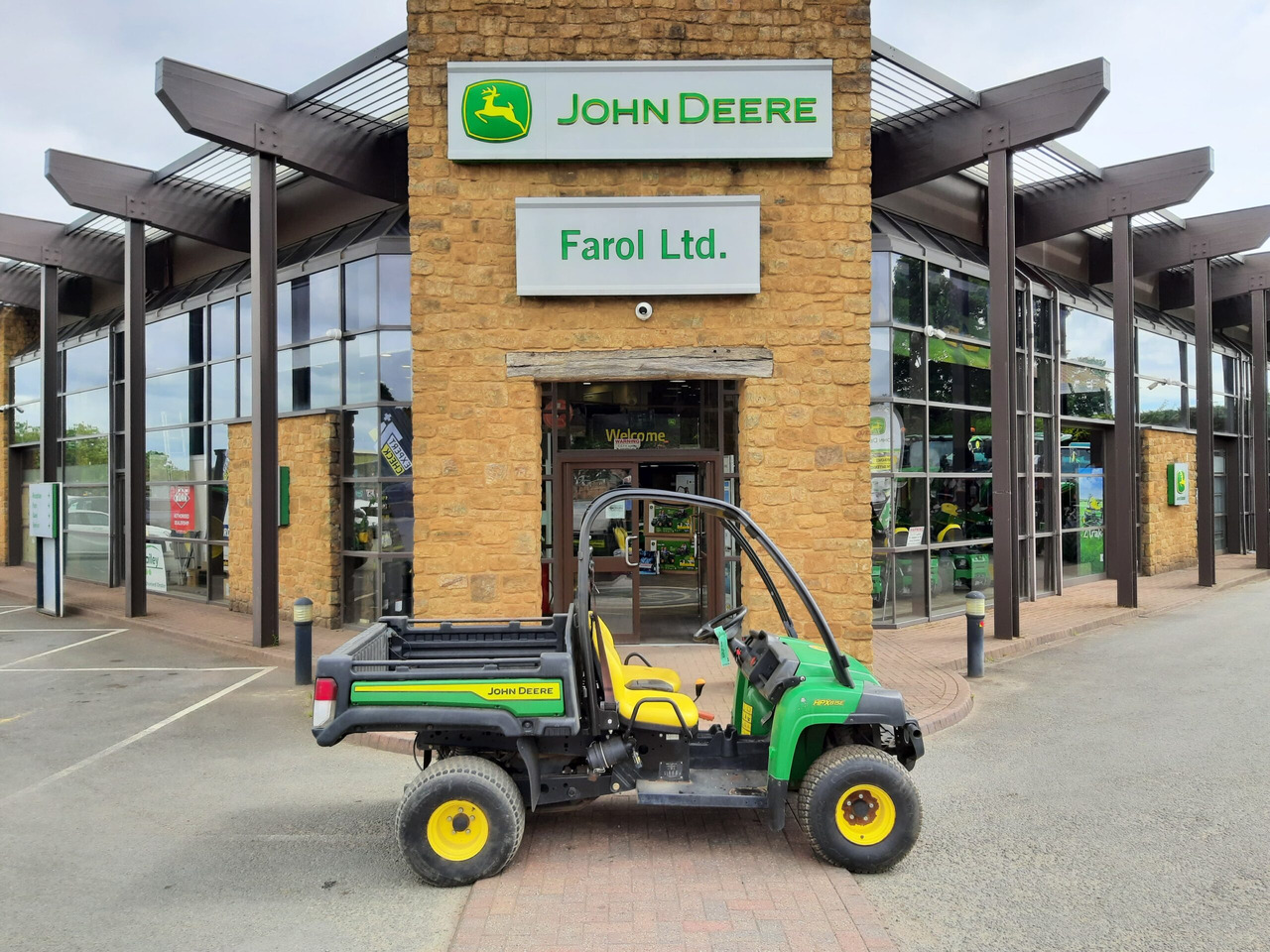 John Deere HPX815E Gator - Side-by-side/ ATV: picture 1 John Deere HPX815E Gator - Side-by-side/ ATV: picture 1