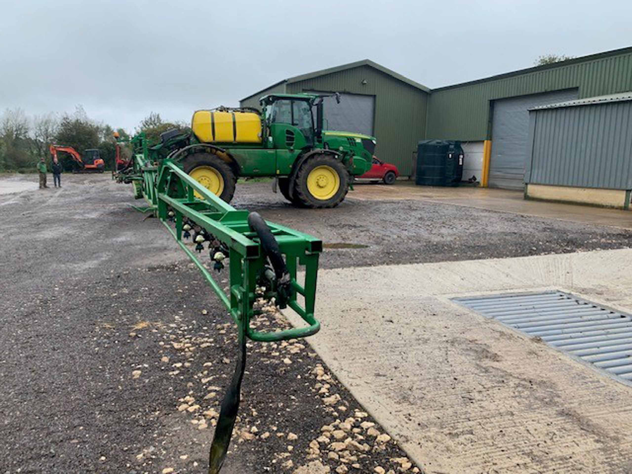 Sprayer John Deere R4040i: picture 10