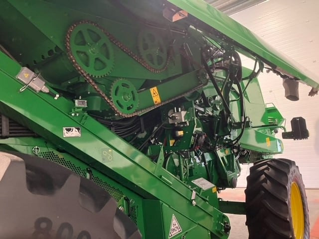 Combine harvester John Deere T670i: picture 11