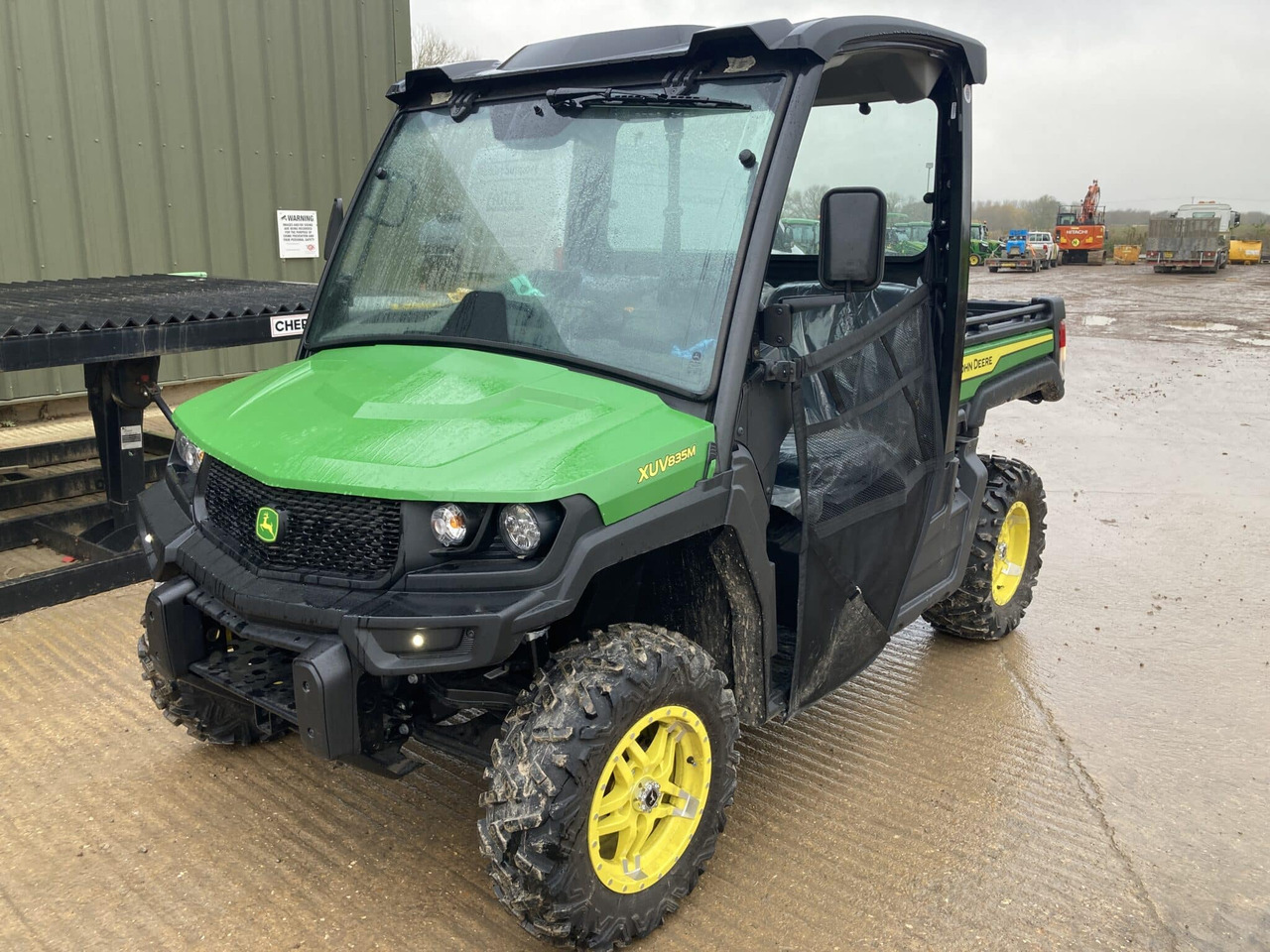 John Deere XUV835M Gator - Side-by-side/ ATV: picture 1 John Deere XUV835M Gator - Side-by-side/ ATV: picture 1