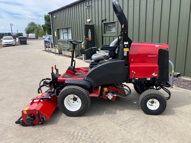 Toro LTF3000 Commercial Triple Flail Mower - Garden mower: picture 1 Toro LTF3000 Commercial Triple Flail Mower - Garden mower: picture 1