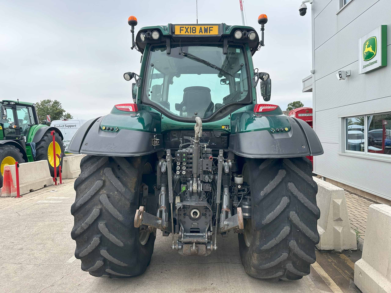 Valtra T174EV - Farm tractor: picture 4 Valtra T174EV - Farm tractor: picture 4