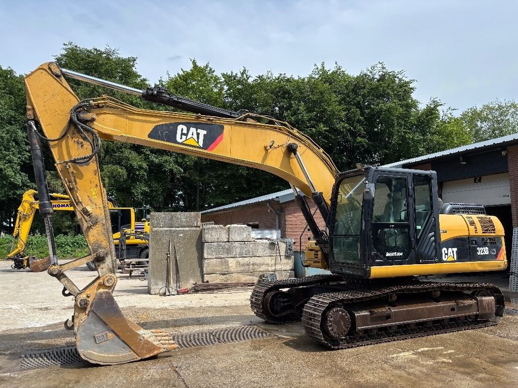 CAT 323 D LN - Crawler excavator: picture 2 CAT 323 D LN - Crawler excavator: picture 2