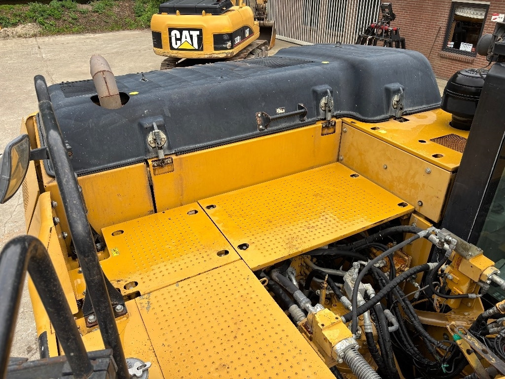 Crawler excavator CAT 324 E LN: picture 19