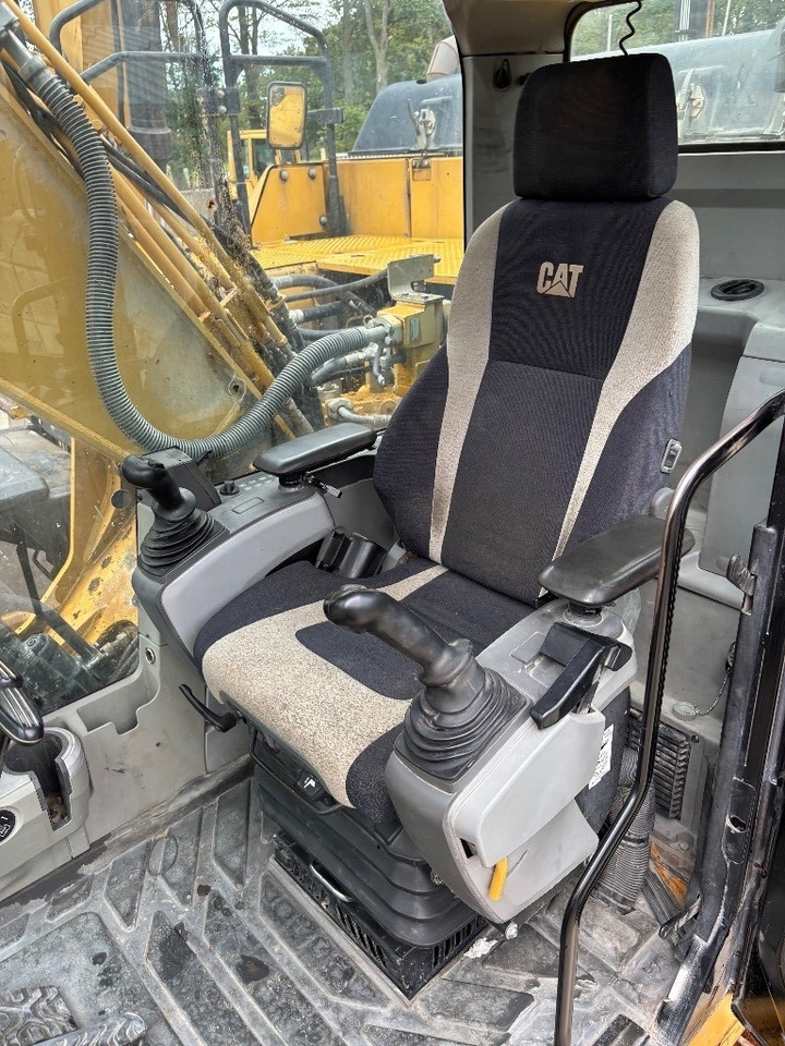 Crawler excavator CAT 324 E LN: picture 24