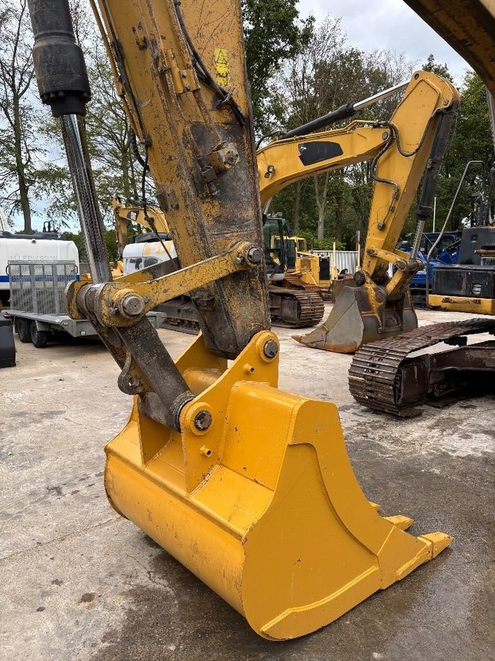 Crawler excavator CAT 324 E LN: picture 9