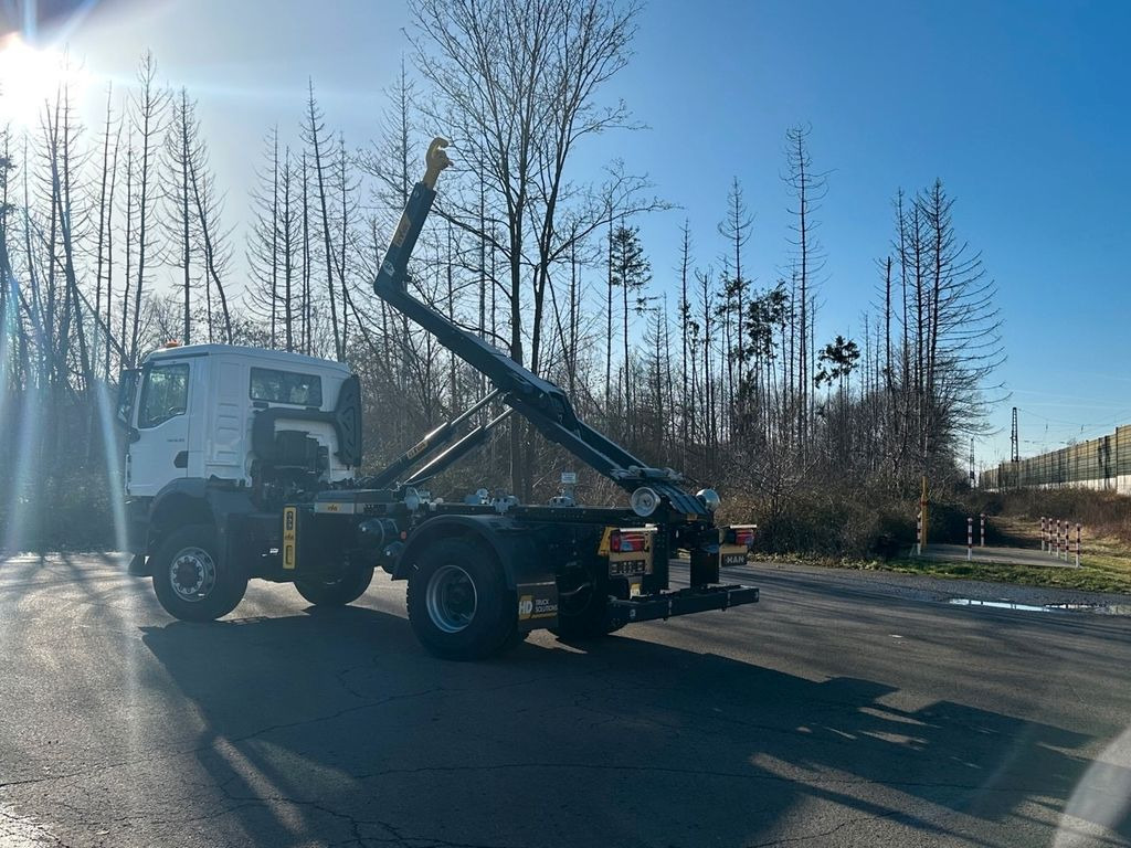 MAN TGM 18.320 4x4 Euro 6e Hyva 12-45 - Hook lift truck, Crane truck: picture 5 MAN TGM 18.320 4x4 Euro 6e Hyva 12-45 - Hook lift truck, Crane truck: picture 5