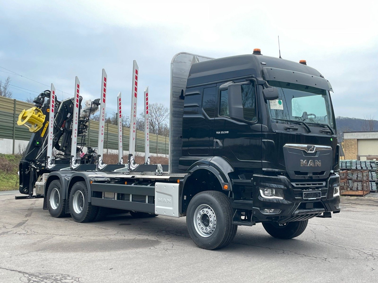 MAN TGS 33.510 6X4 BL Euro6e LogLift 165Z - Log truck, Crane truck: picture 1 MAN TGS 33.510 6X4 BL Euro6e LogLift 165Z - Log truck, Crane truck: picture 1