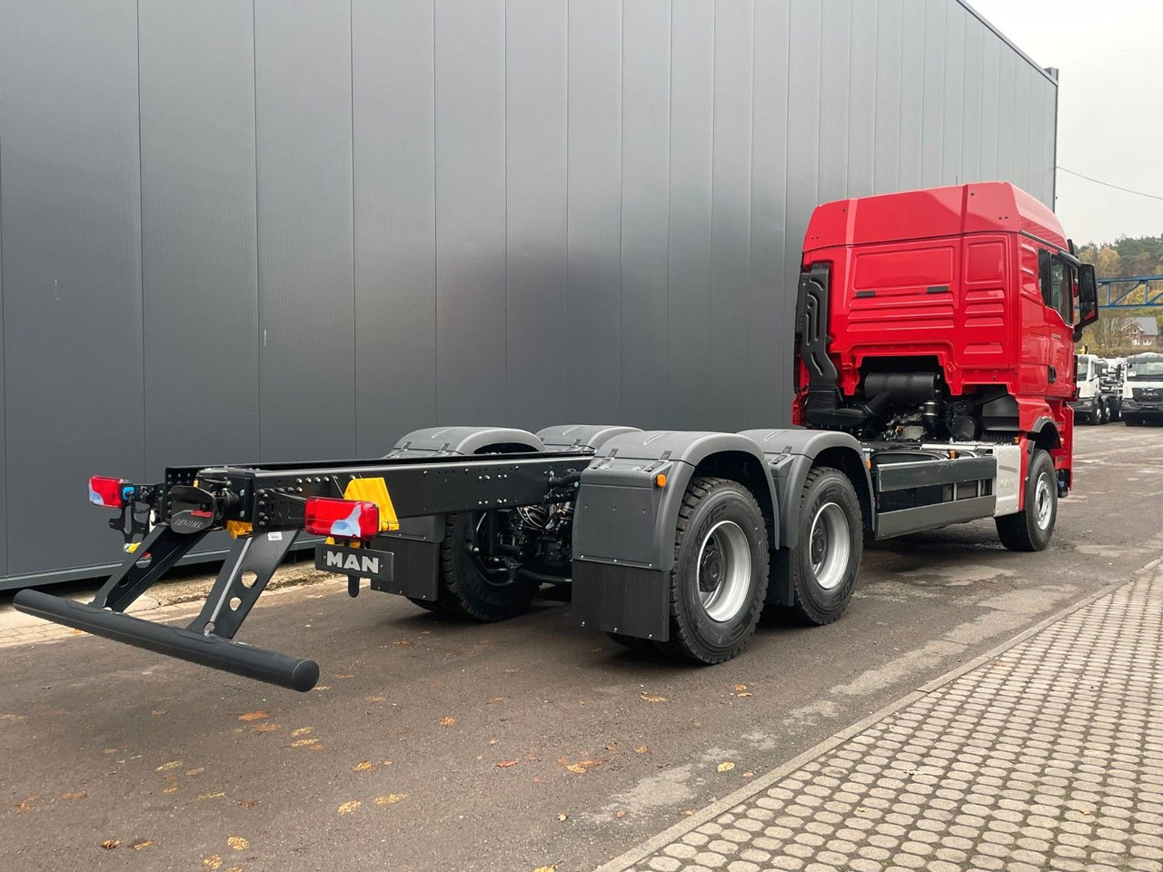 MAN TGX 33.510 6X4 BL - Cab chassis truck: picture 3 MAN TGX 33.510 6X4 BL - Cab chassis truck: picture 3