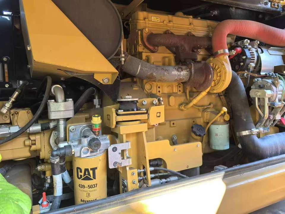 Beautiful High Quality Second-Hand CAT M315D2 Wheel Excavator Used Digger Machinery Engine After-sales Warranty Service - Wheel excavator: picture 4 Beautiful High Quality Second-Hand CAT M315D2 Wheel Excavator Used Digger Machinery Engine After-sales Warranty Service - Wheel excavator: picture 4