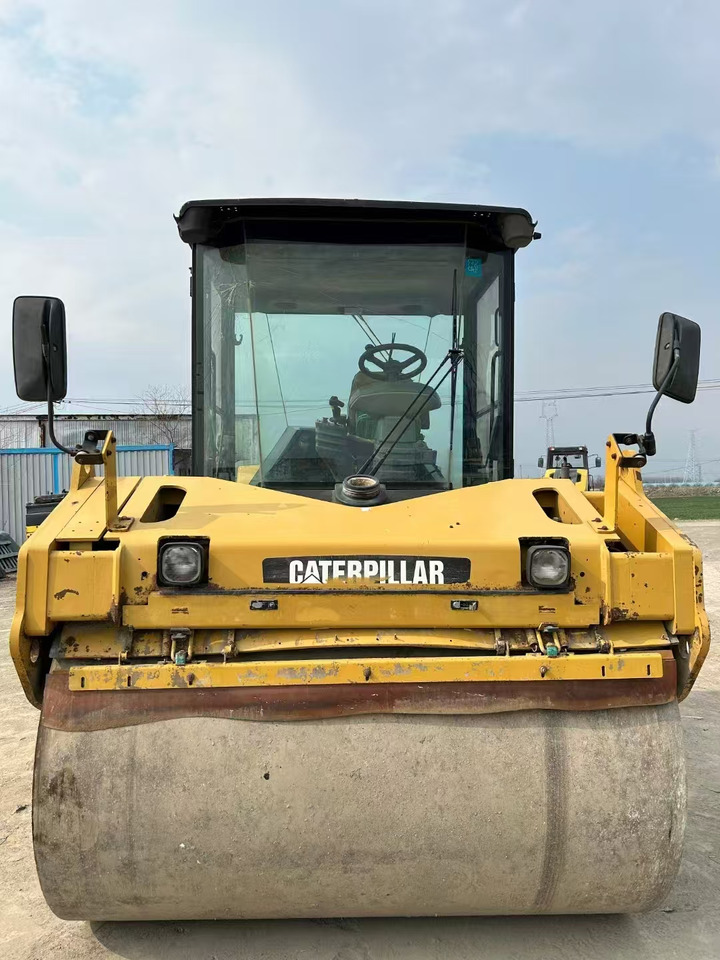 CATERPILLAR CB564D - Roller: picture 3 CATERPILLAR CB564D - Roller: picture 3