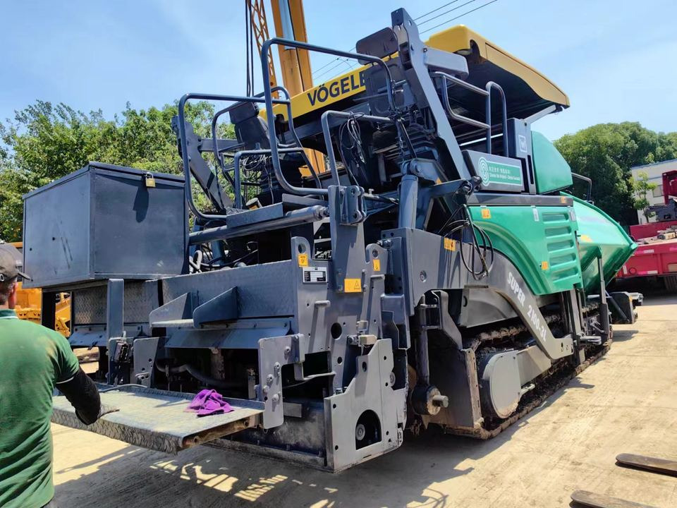High Quality Used VOGELE 2100-3L Paver Construction Machinery Good Condition VOGELE Paver - Asphalt paver: picture 2 High Quality Used VOGELE 2100-3L Paver Construction Machinery Good Condition VOGELE Paver - Asphalt paver: picture 2