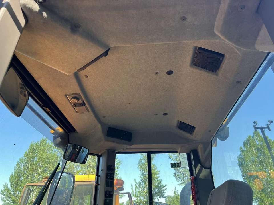 Hot Sale Used VOLVO L120GZ Loader Construction Machinery High Quality  Loader VOLVO - Wheel loader: picture 3 Hot Sale Used VOLVO L120GZ Loader Construction Machinery High Quality  Loader VOLVO - Wheel loader: picture 3