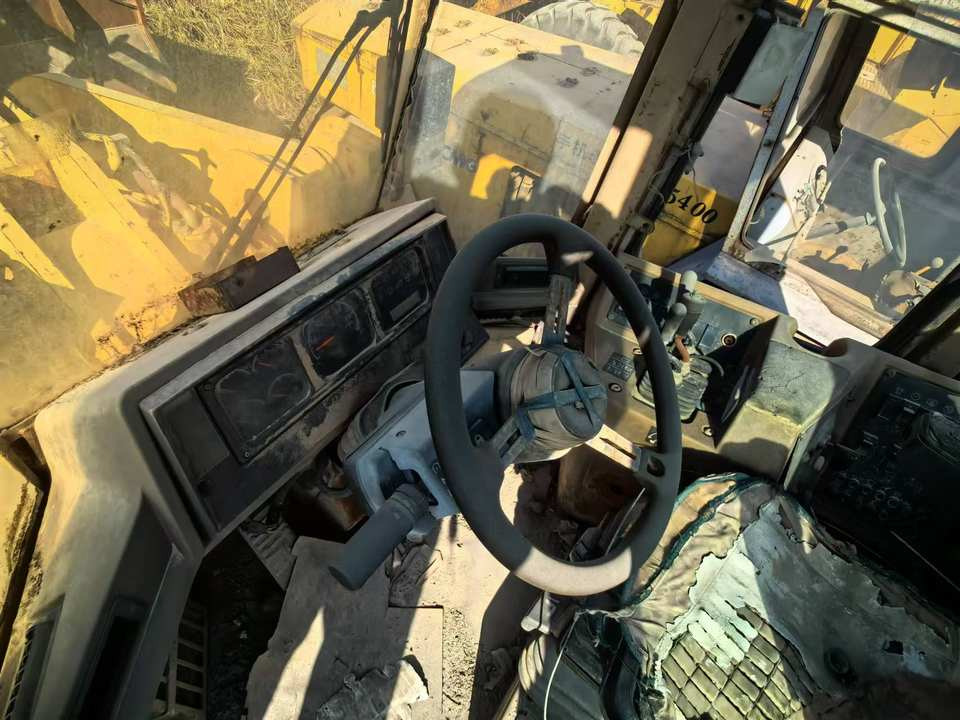 Used Front Wheel Loader CAT 966F With Good Price From Wheel Loaders Caterpillar Machinery Cat 966F Loaders - Wheel loader: picture 4 Used Front Wheel Loader CAT 966F With Good Price From Wheel Loaders Caterpillar Machinery Cat 966F Loaders - Wheel loader: picture 4