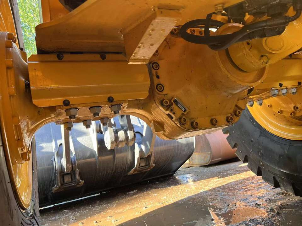 Used Volvo L120GZ 6 Ton Capacity Wheel Loader Available for Sale - Wheel loader: picture 3 Used Volvo L120GZ 6 Ton Capacity Wheel Loader Available for Sale - Wheel loader: picture 3