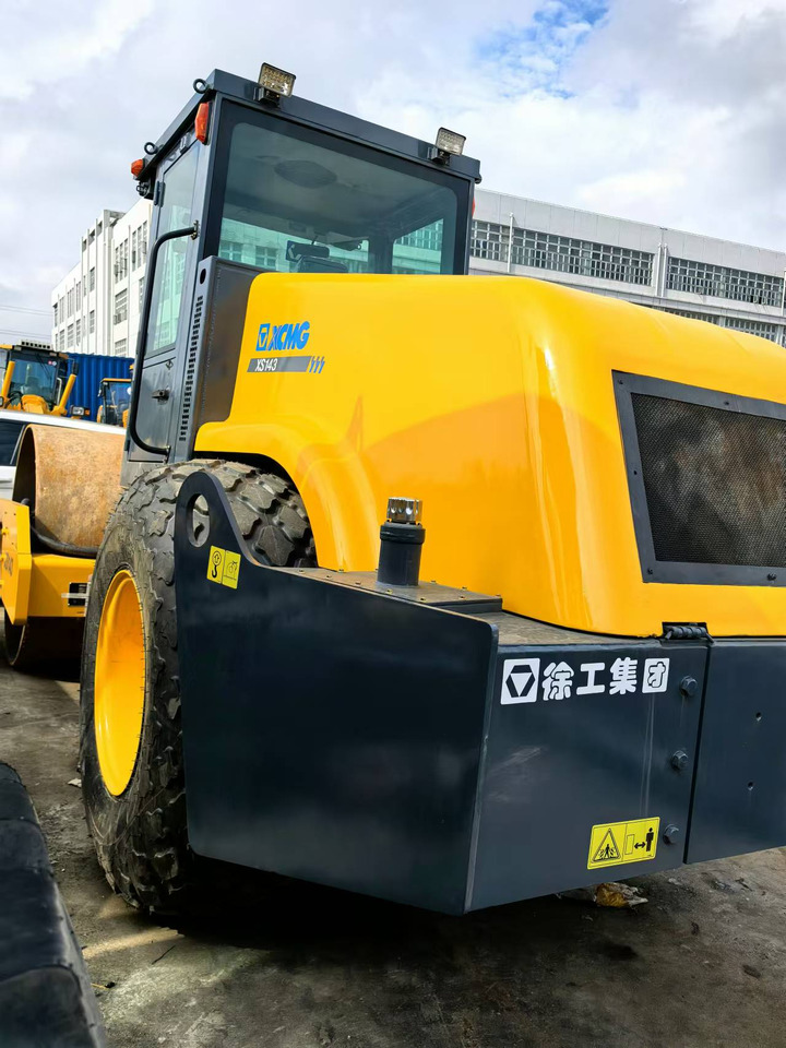 XCMG XS143 - Compactor: picture 3 XCMG XS143 - Compactor: picture 3