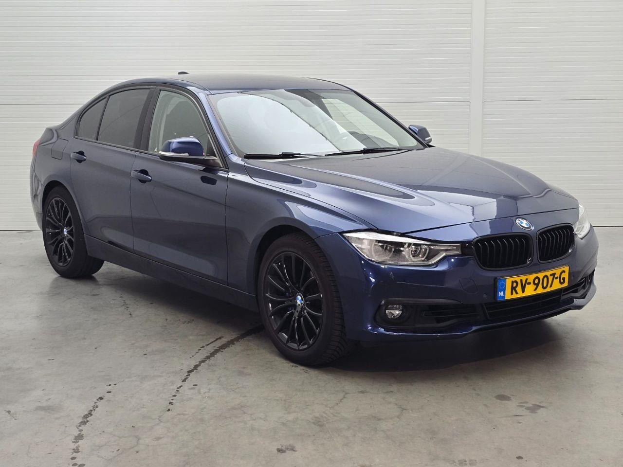 BMW 3 - serie 318i Corporate Lease Executive Automaat | 2018 | 172.029 km | RV907G | NAP: Logisch - Sedan: picture 2 BMW 3 - serie 318i Corporate Lease Executive Automaat | 2018 | 172.029 km | RV907G | NAP: Logisch - Sedan: picture 2